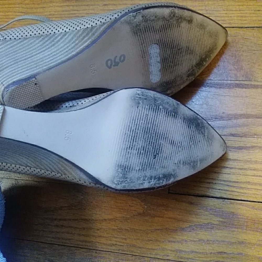 Shoes - Picture 4 of 4